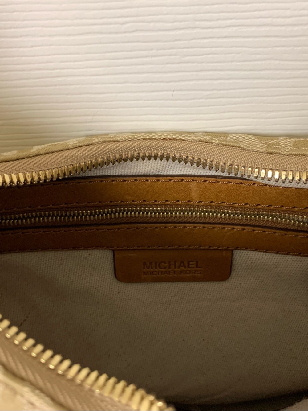 Michael Kors Tan & Beige Signature Canvas leather Hobo Bag - Picture 9 of 16